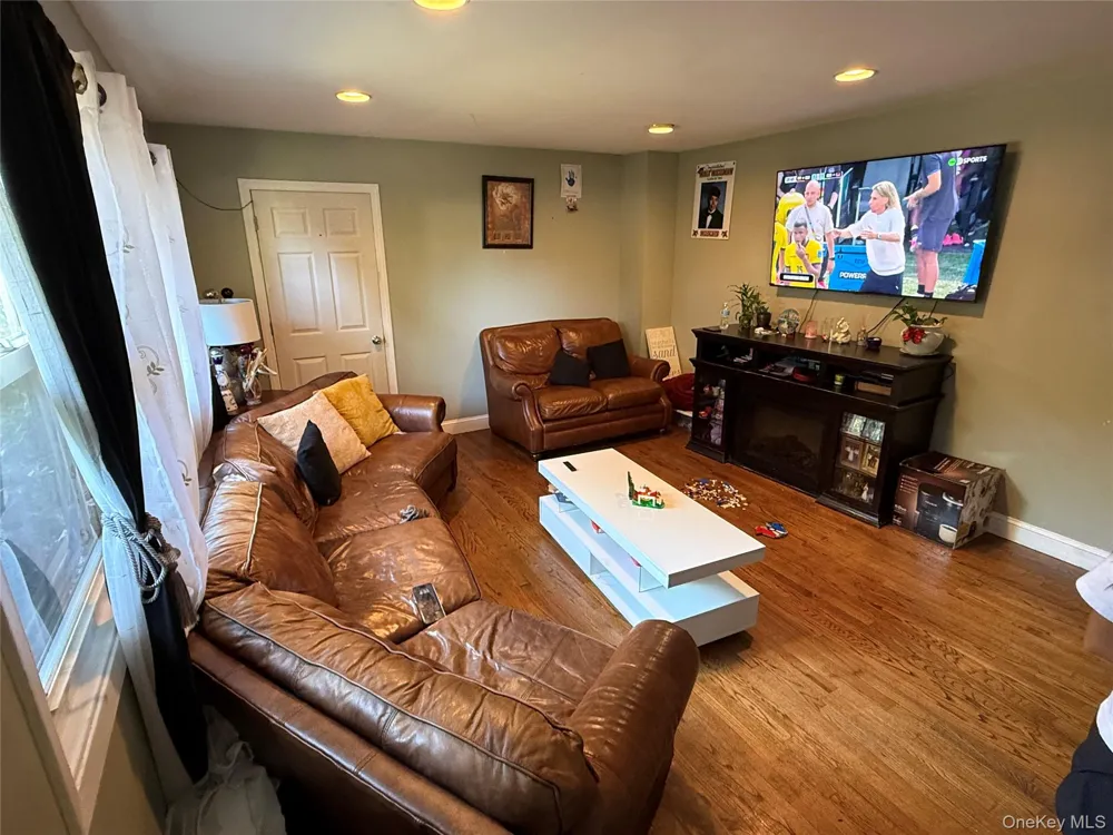 45 Oakley Drive Huntington Station, NY 11746