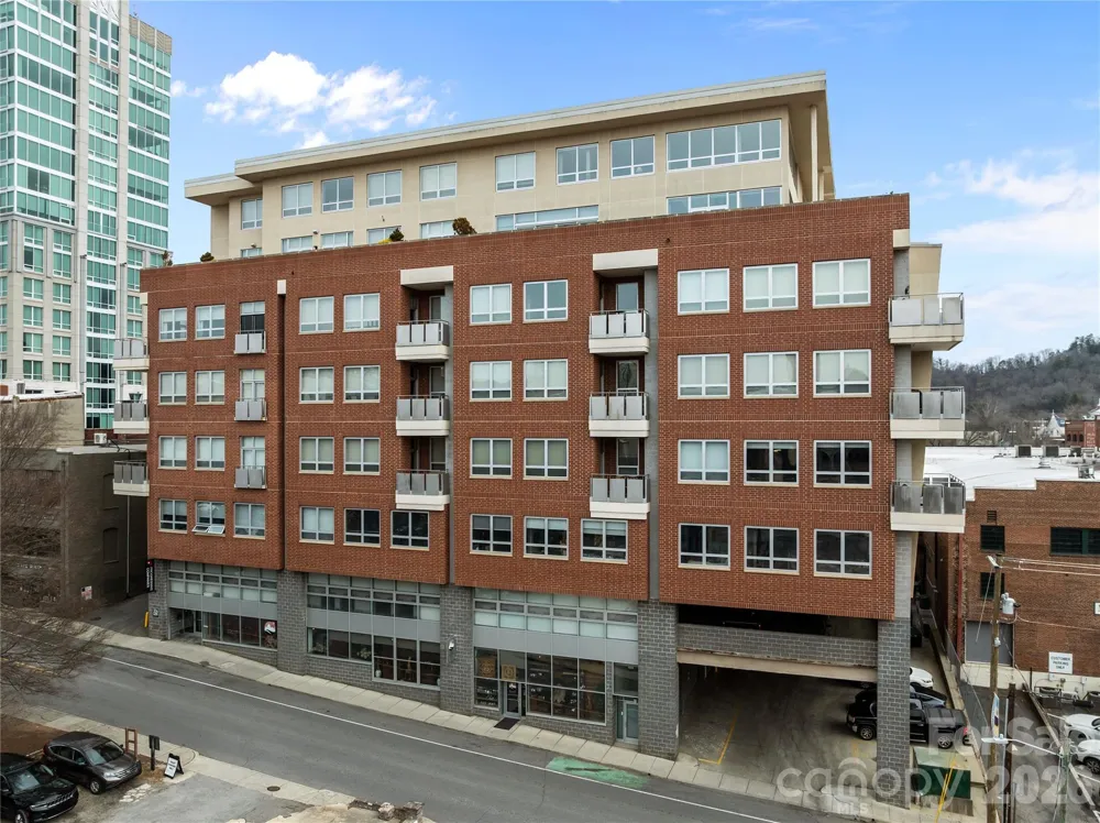 12 S Lexington Avenue #401