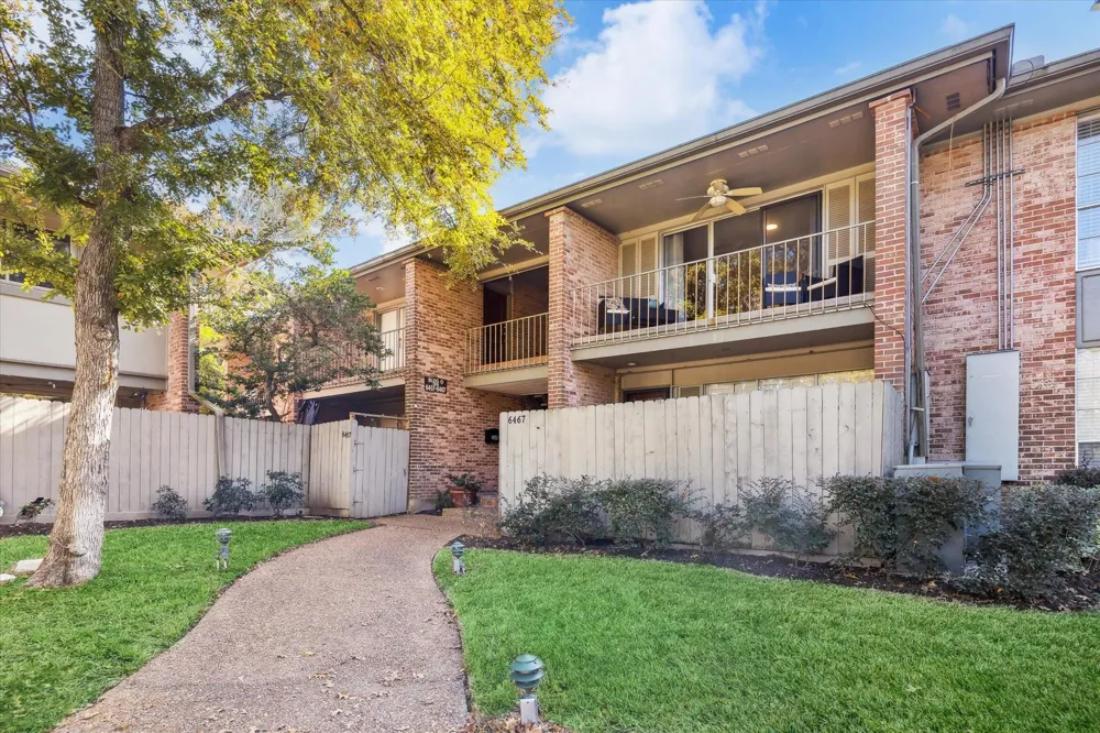 6465 Bayou Glen Road