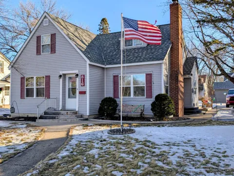 816 3rd Street