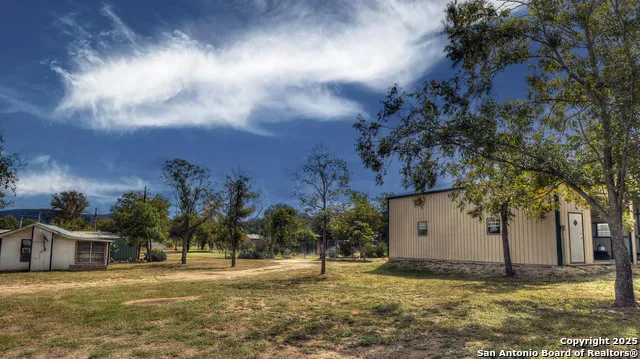 201 7th Leakey, TX 78873