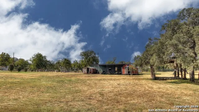 201 7th Leakey, TX 78873