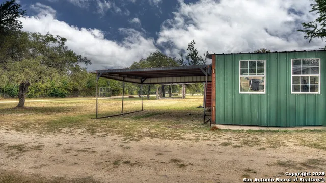 201 7th Leakey, TX 78873