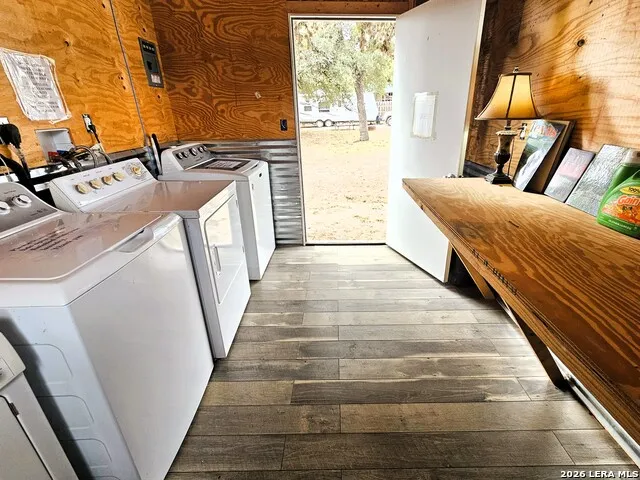 605 Lakeshore Ln Bandera, TX 78003