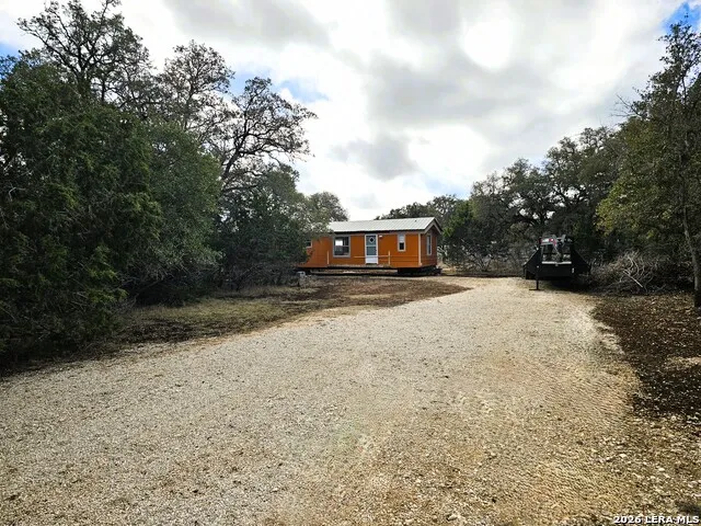605 Lakeshore Ln Bandera, TX 78003