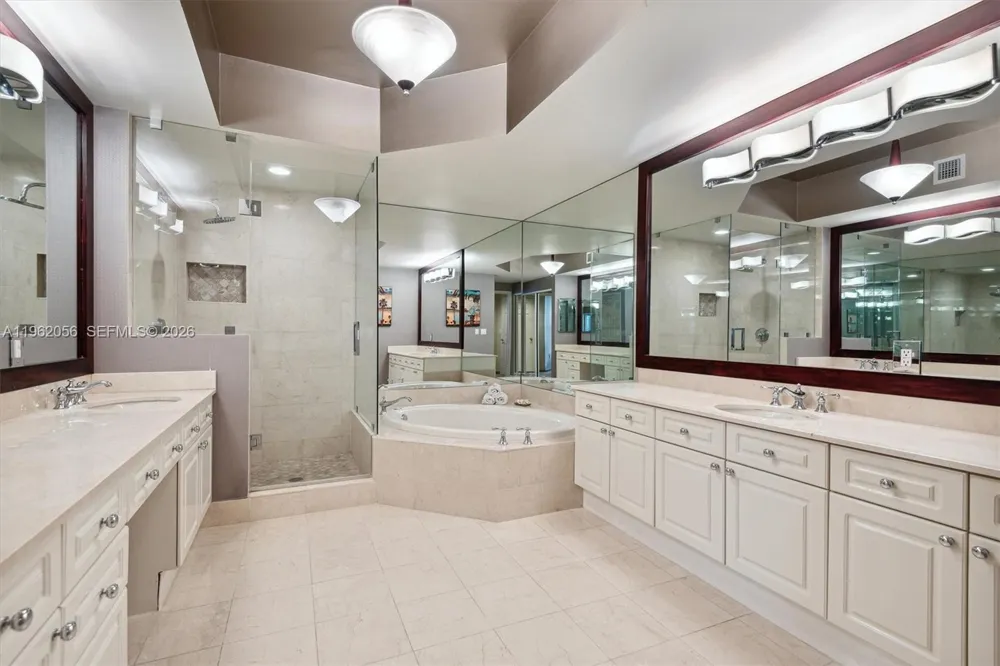 6051 Ocean Dr #602 Hollywood, FL 33019