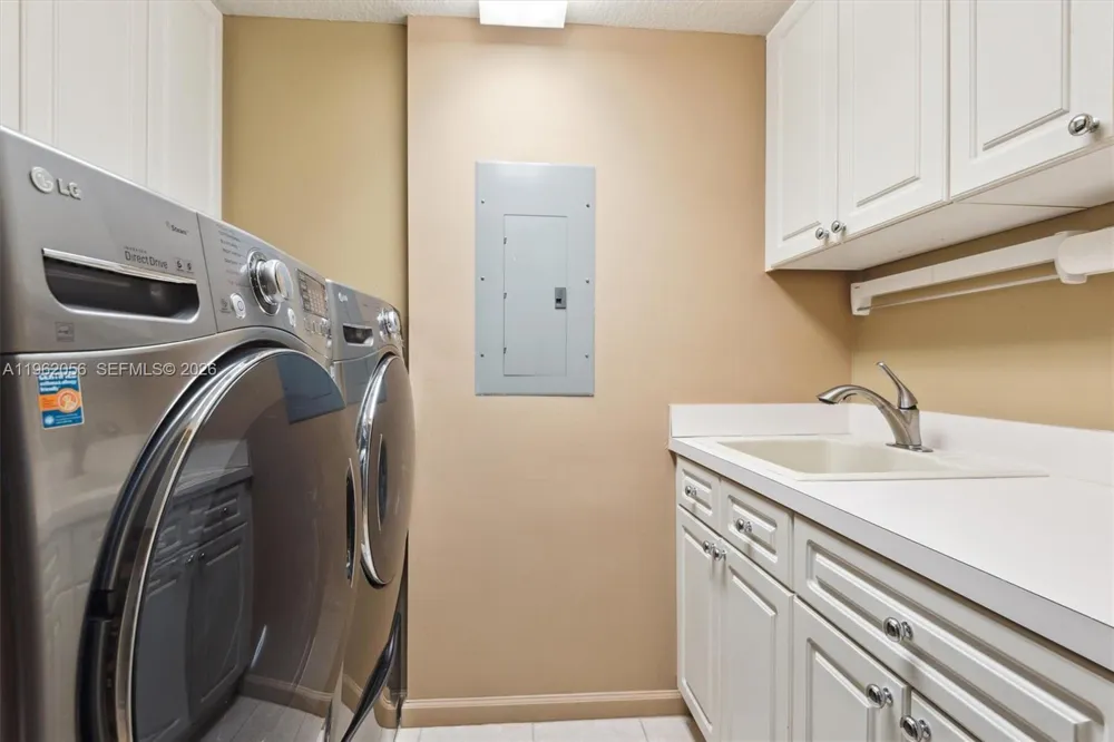 6051 Ocean Dr #602 Hollywood, FL 33019