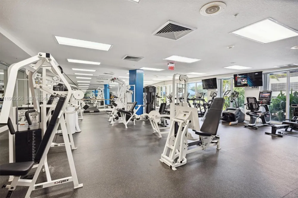 6051 Ocean Dr #602 Hollywood, FL 33019