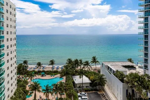 3901 S Ocean Dr #1J
