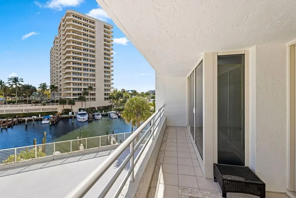 4201 Ocean Blvd #208 Boca Raton, FL 33431