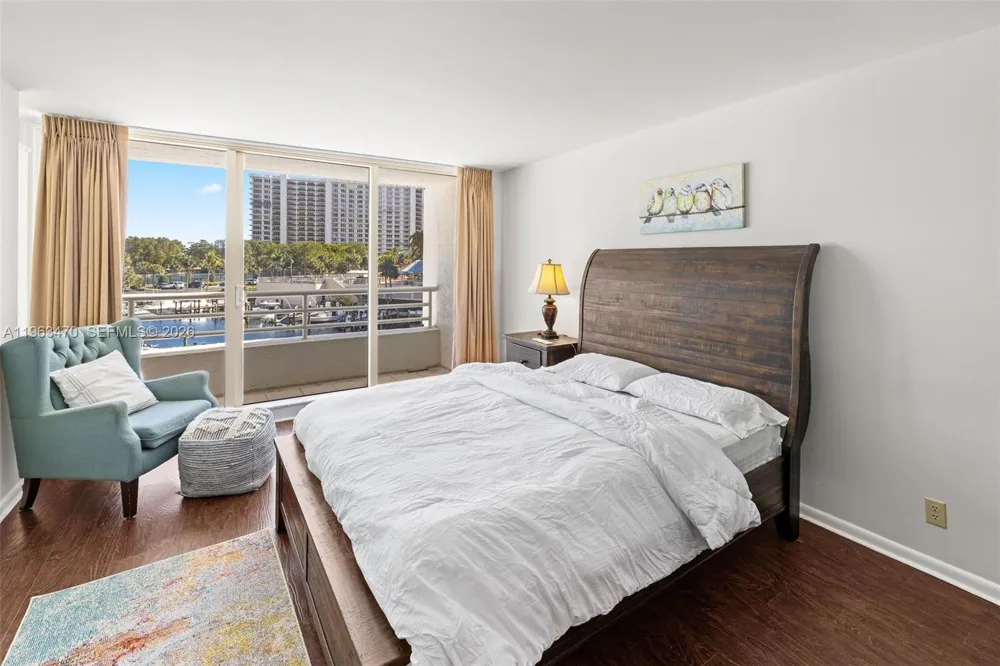 4201 Ocean Blvd #208 Boca Raton, FL 33431