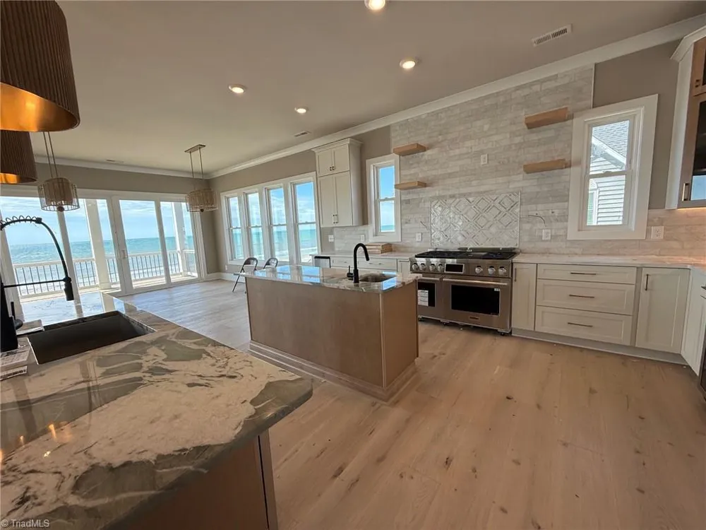 3405 Ocean Drive Emerald Isle, NC 28594