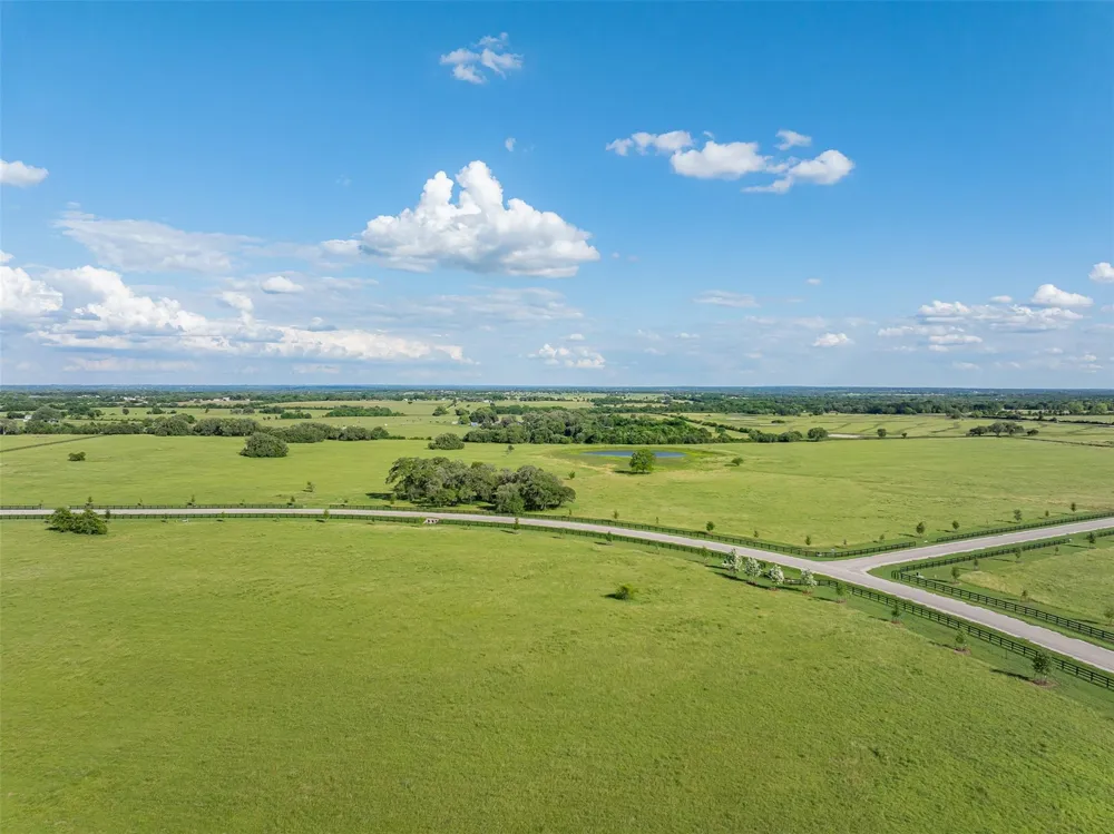 114 Hartfield Hill Ln - Tract 19 Round Top, TX 78954