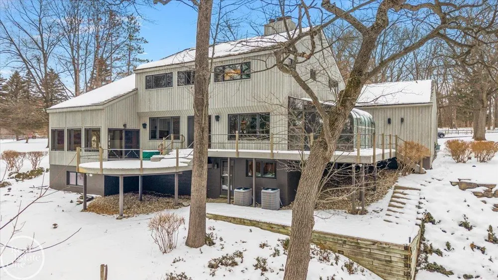 3750 Orion Road Oakland Charter Township, MI 48363