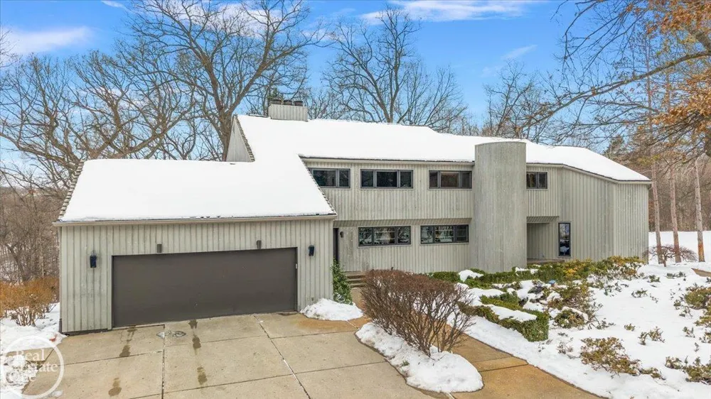 3750 Orion Road Oakland Charter Township, MI 48363