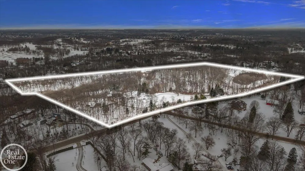 3750 Orion Road Oakland Charter Township, MI 48363