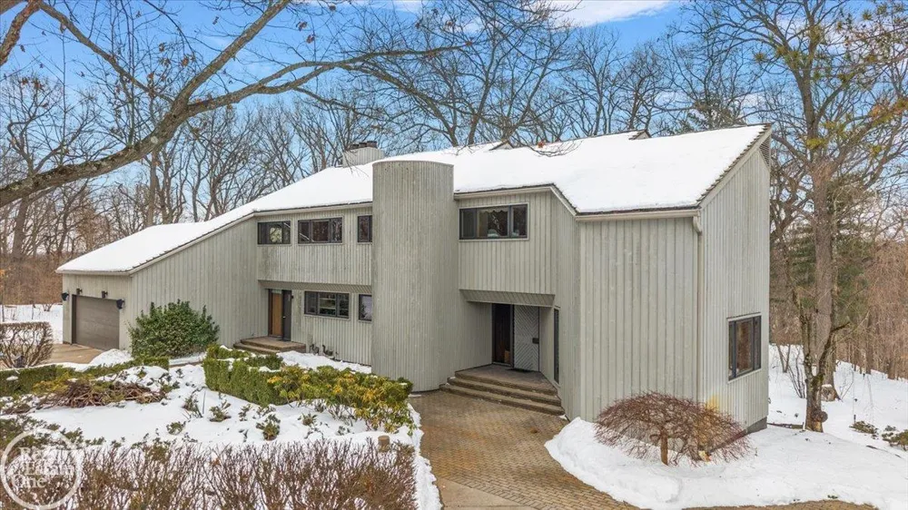 3750 Orion Road Oakland Charter Township, MI 48363
