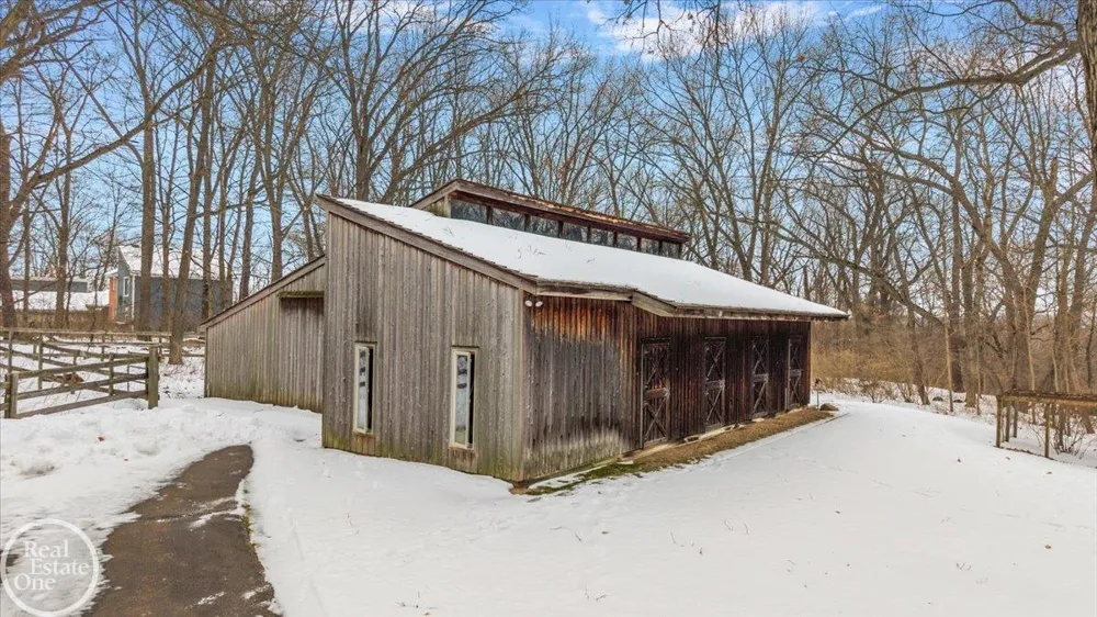 3750 Orion Road Oakland Charter Township, MI 48363