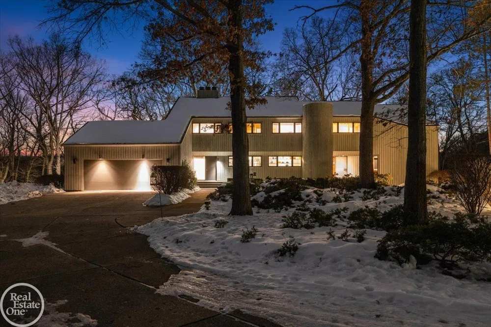 3750 Orion Road Oakland Charter Township, MI 48363