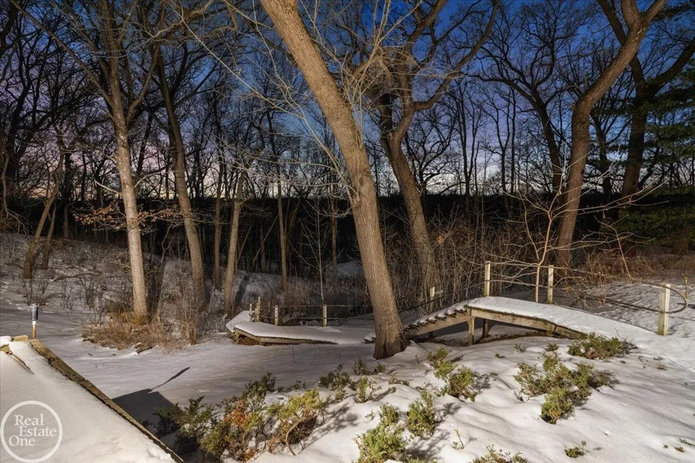 3750 Orion Road Oakland Charter Township, MI 48363