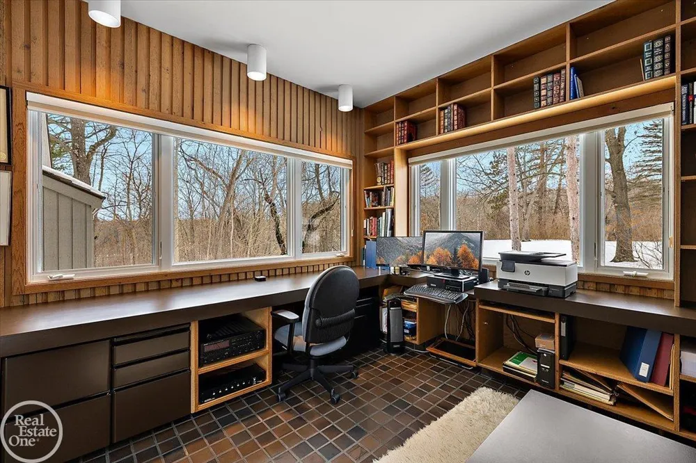 3750 Orion Road Oakland Charter Township, MI 48363