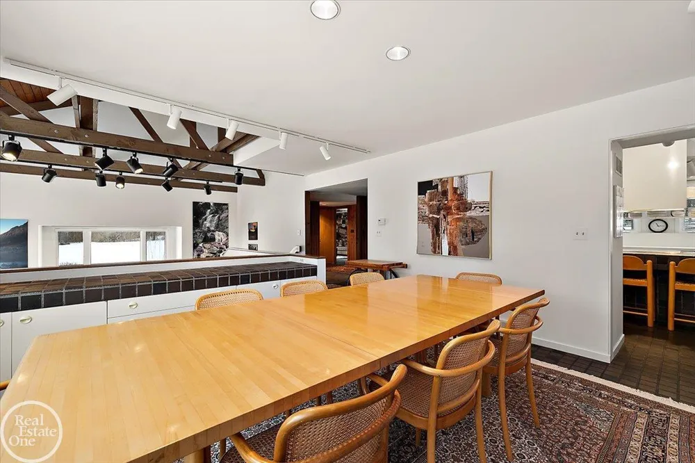3750 Orion Road Oakland Charter Township, MI 48363