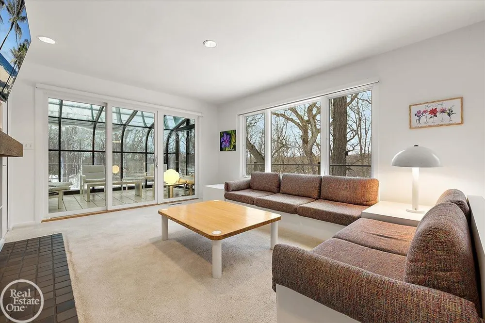3750 Orion Road Oakland Charter Township, MI 48363