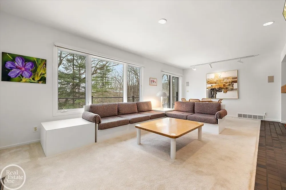 3750 Orion Road Oakland Charter Township, MI 48363