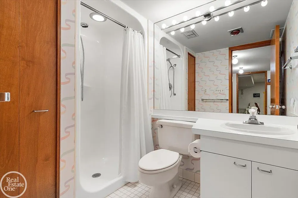 3750 Orion Road Oakland Charter Township, MI 48363