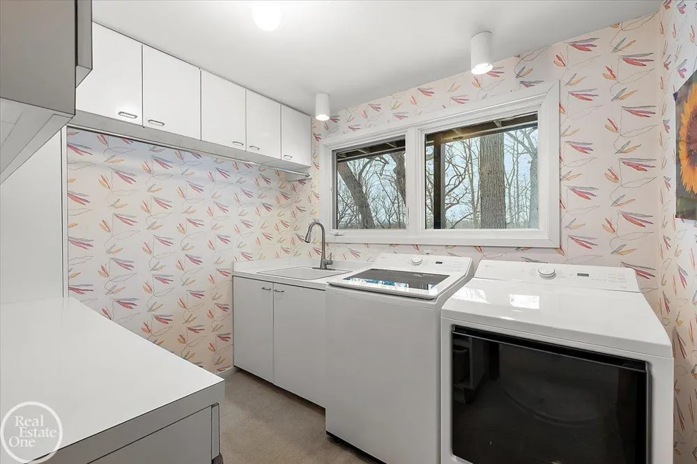 3750 Orion Road Oakland Charter Township, MI 48363
