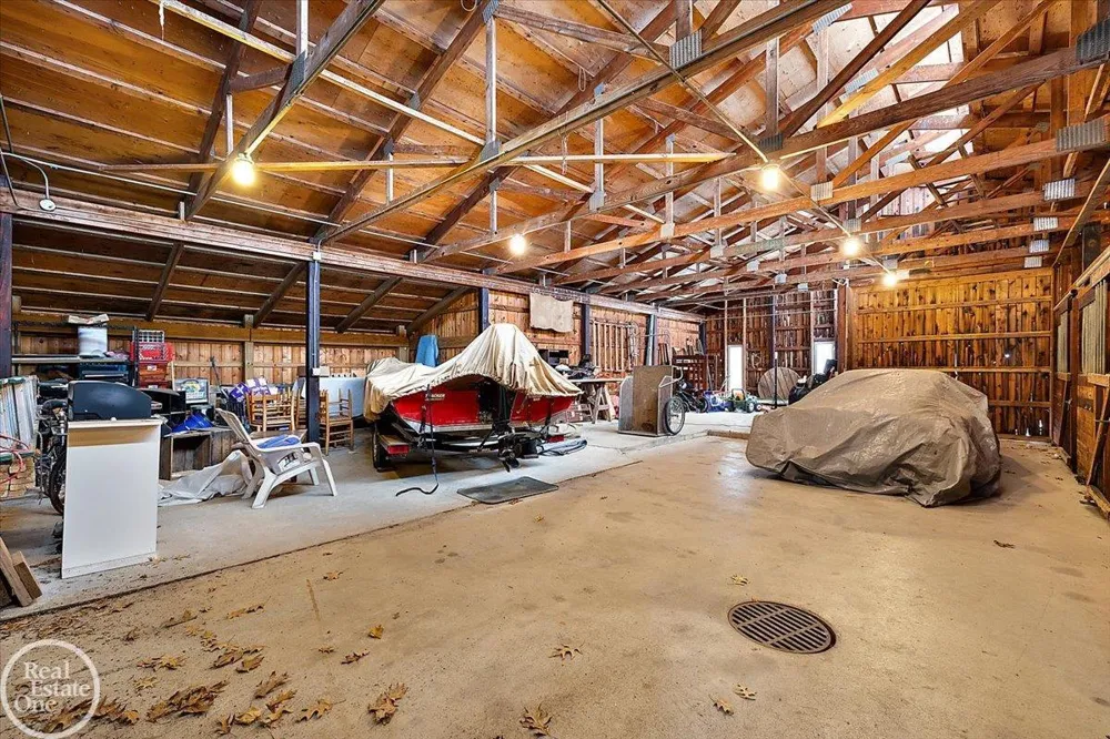 3750 Orion Road Oakland Charter Township, MI 48363