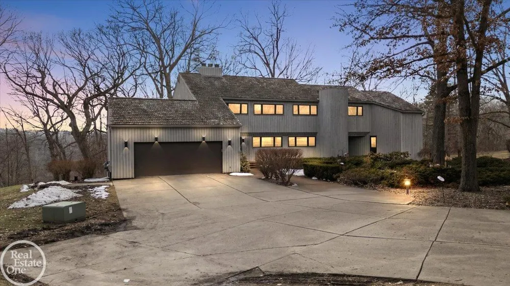 3750 Orion Road Oakland Charter Township, MI 48363