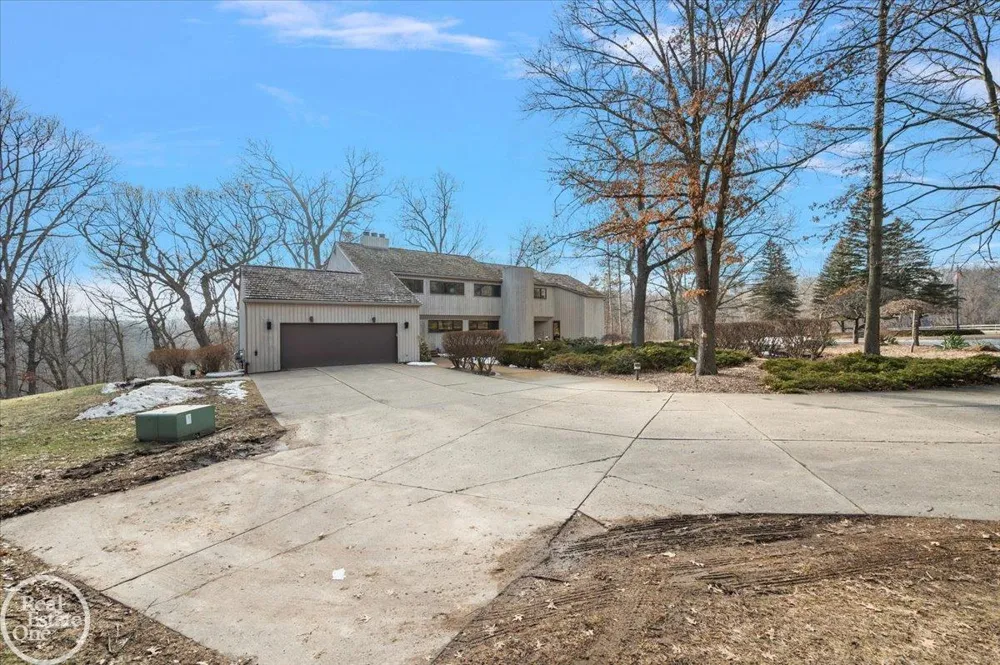3750 Orion Road Oakland Charter Township, MI 48363