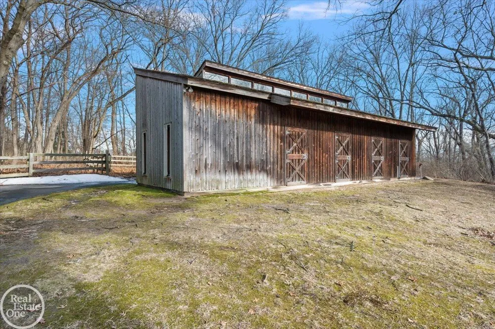 3750 Orion Road Oakland Charter Township, MI 48363