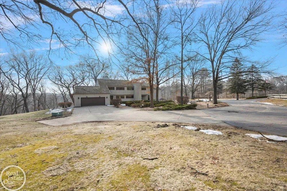 3750 Orion Road Oakland Charter Township, MI 48363
