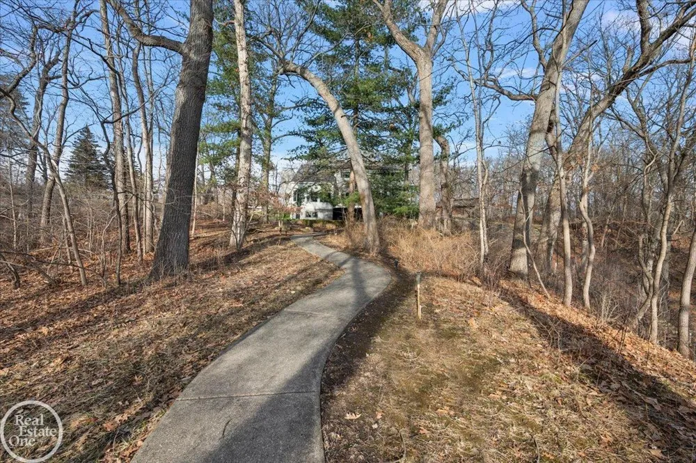 3750 Orion Road Oakland Charter Township, MI 48363