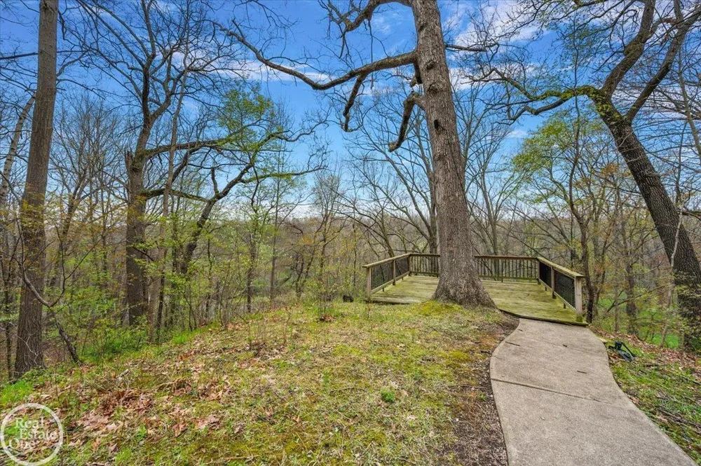 3750 Orion Road Oakland Charter Township, MI 48363