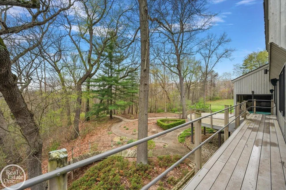 3750 Orion Road Oakland Charter Township, MI 48363