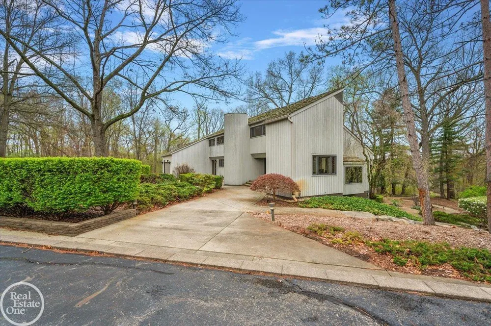 3750 Orion Road Oakland Charter Township, MI 48363