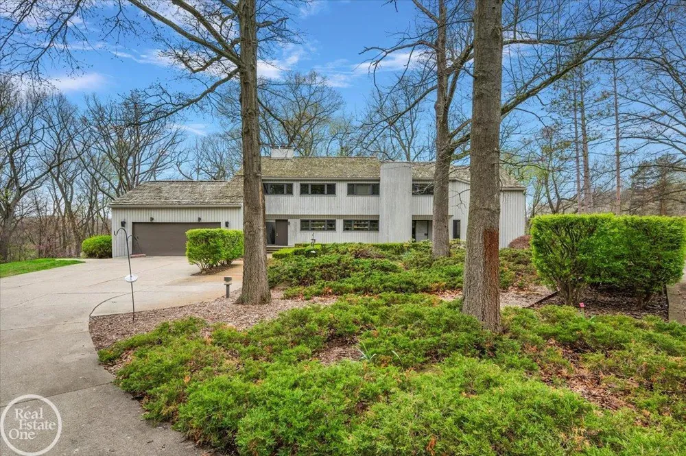 3750 Orion Road Oakland Charter Township, MI 48363