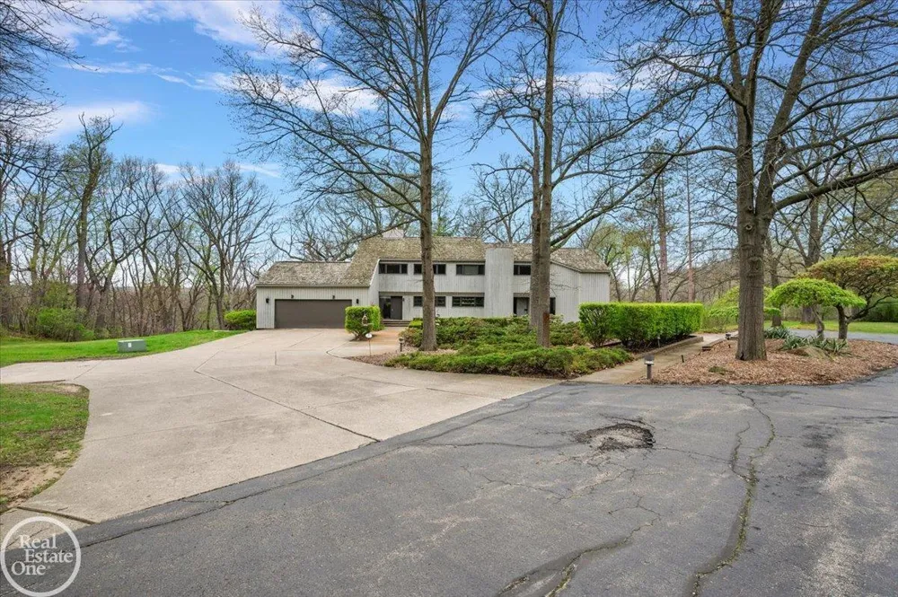 3750 Orion Road Oakland Charter Township, MI 48363