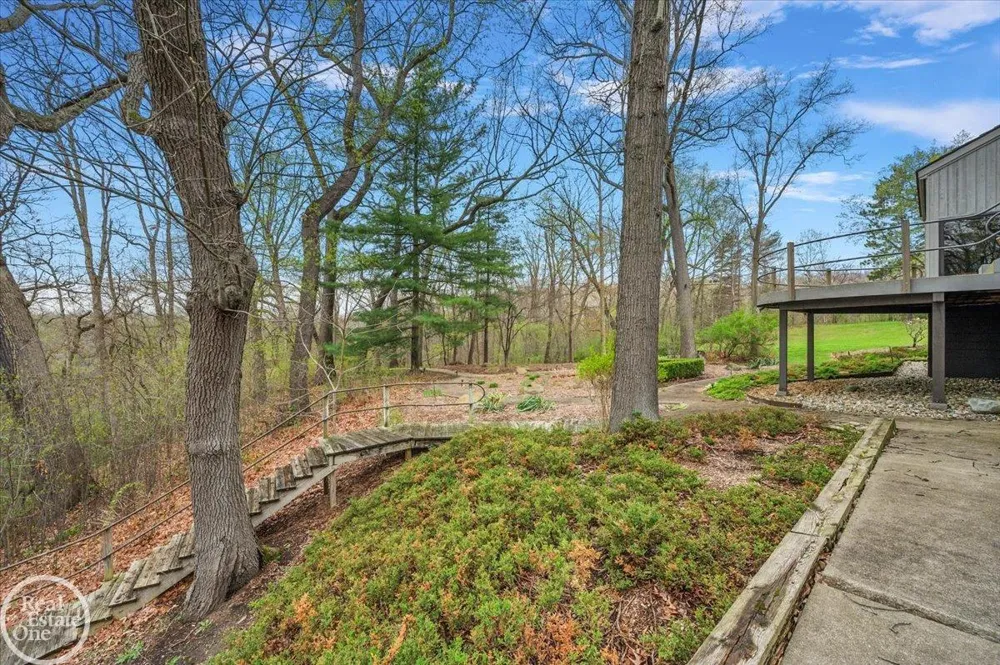 3750 Orion Road Oakland Charter Township, MI 48363