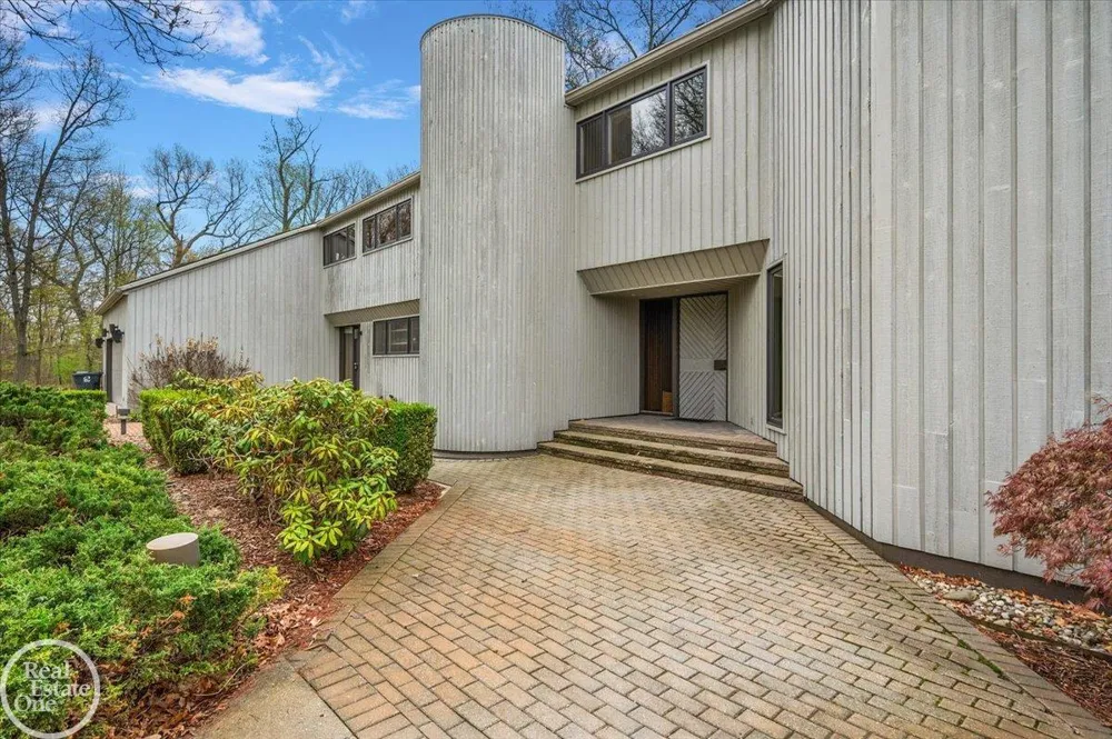 3750 Orion Road Oakland Charter Township, MI 48363