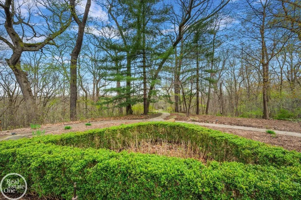 3750 Orion Road Oakland Charter Township, MI 48363