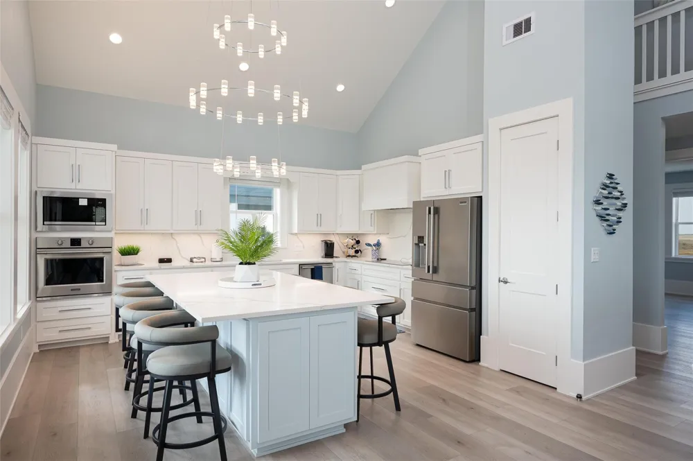 2425 Audubon Avenue Gilchrist, TX 77617