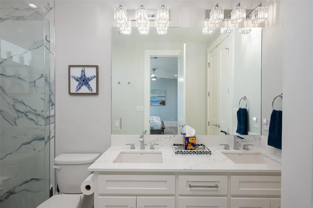 2425 Audubon Avenue Gilchrist, TX 77617