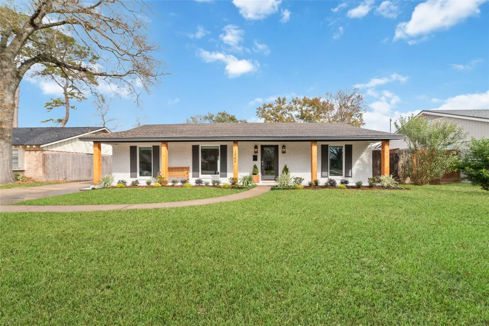 10206 Oakpoint Drive