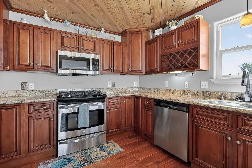 1124 Faggards Road Gilchrist, TX 77617