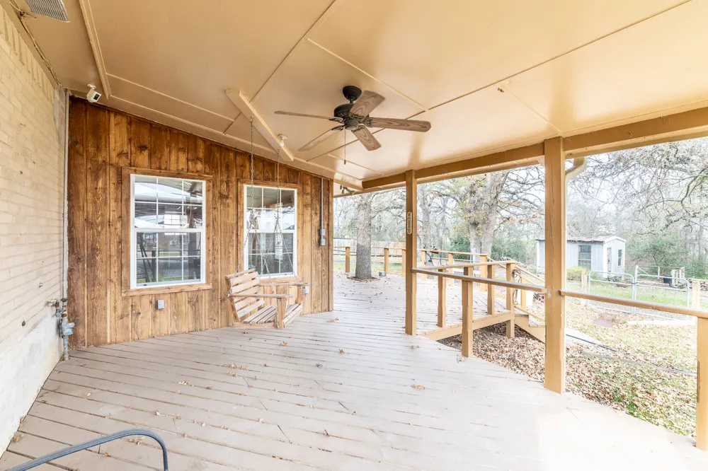 21 N CR 235 Gonzales, TX 78629