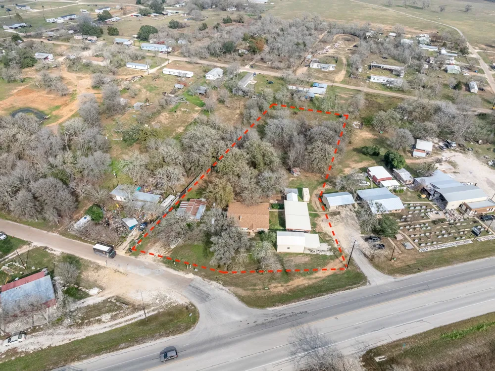 21 N CR 235 Gonzales, TX 78629